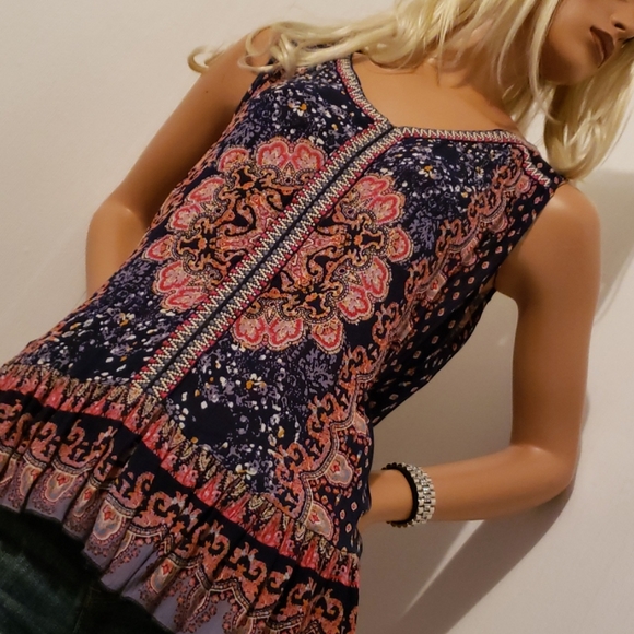 Bila Tops - BILA STRETCHABLE TANK TOP SIZE LARGE